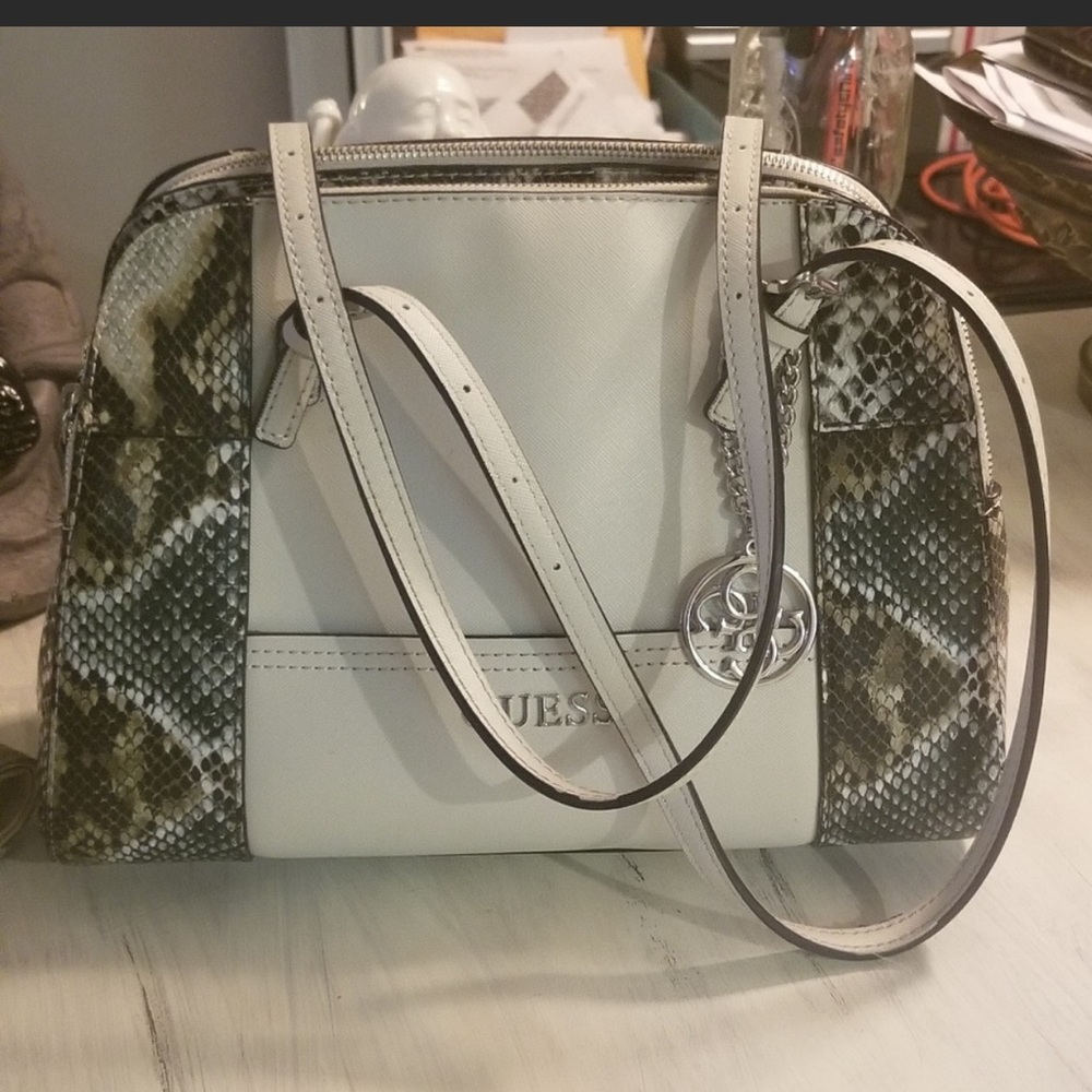 Guess purse handbag Guess Huntley Cali Medium Satchel